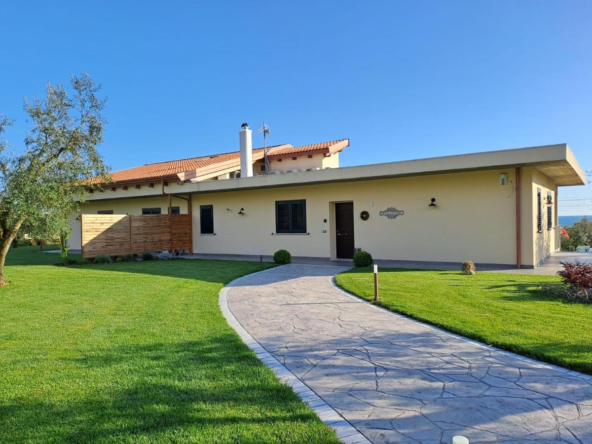 La Campagna Di Peppe E Tullia Acomodação com café da manhã Formia Exterior foto